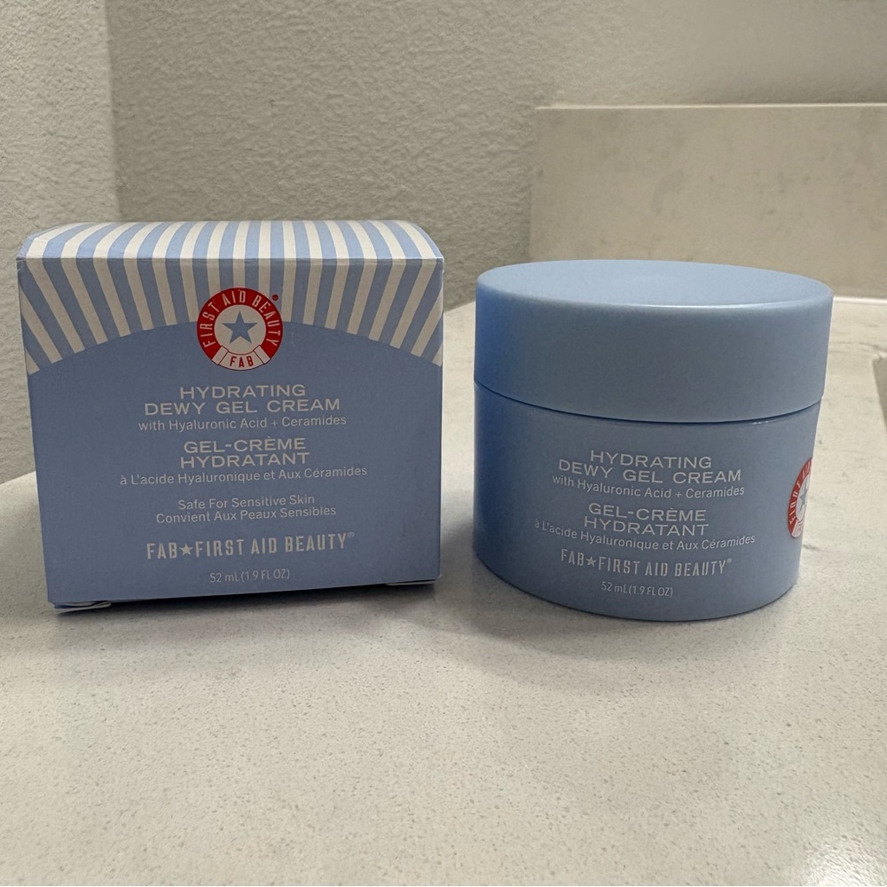 First Aid Beauty Hydrating Dewy Gel Cream- NEW